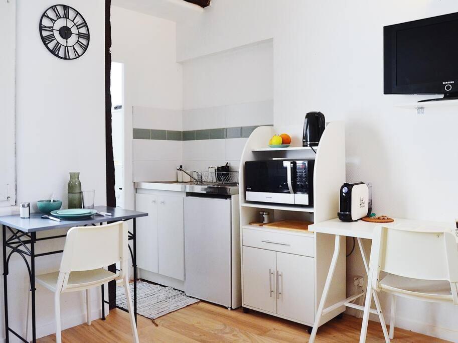 Ferienwohnung Superbe Studio Au Centre D'Orléans Exterior foto